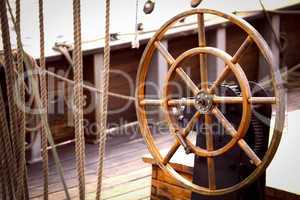 Steuerruder,Ruder auf einem alten Segelschiff im Hafen von Kiel,