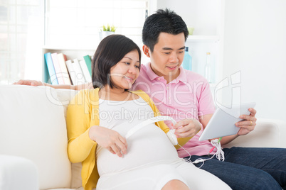 Asian pregnant couple