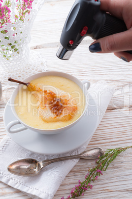 williams pears with semolina