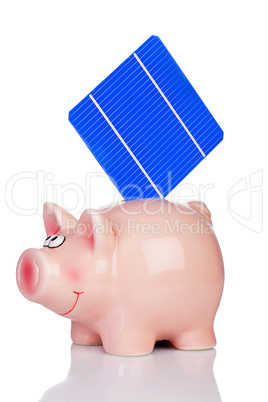 Solarzelle steckt im Sparschwein
