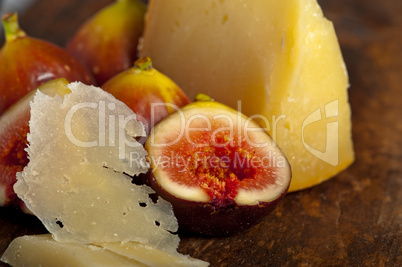 pecorino cheese and fresh figs