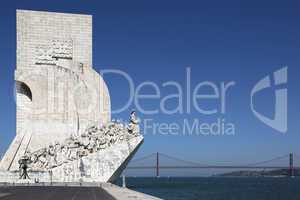 seefahrer denkmal in lissabon portugal