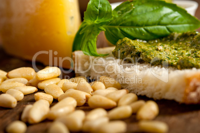 italian basil pesto bruschetta ingredients