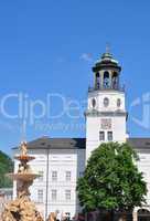 glockenspielturm der neuen residenz in salzburg