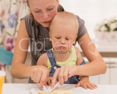 mother with son in cafe