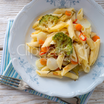 .pasta casserole with vegetables