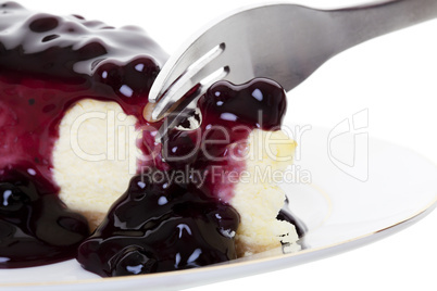 blueberry cheesecake with fork