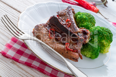 grilled ones rib with broccoli