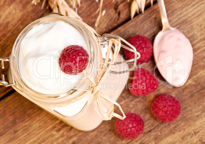 joghurt mit himbeeren