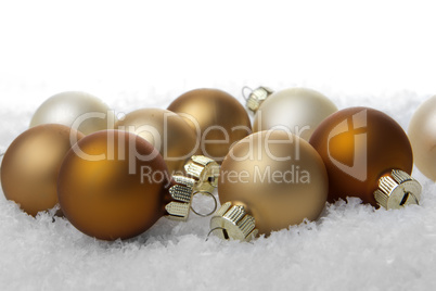 Weihnachten, Weihnachtskugeln creme und beige