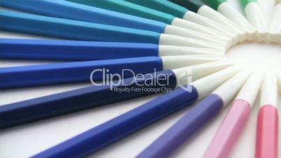 felt-tip pens rotating loop