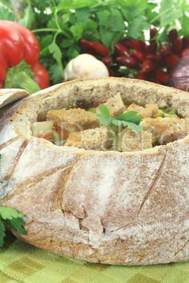 brotsuppe mit croutons