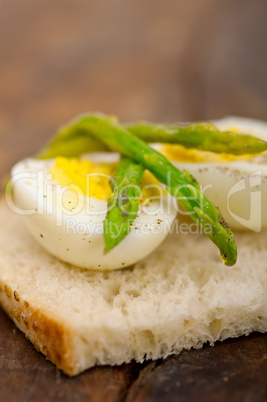 asparagus and eggs