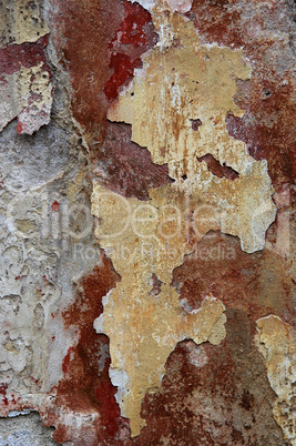 old and cracked stucco