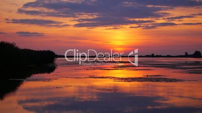 sonnenuntergang im nationalpark hortobagy