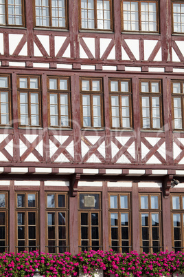 detail einer fachwerkfassade auf dem römerplatz in frankfurt am