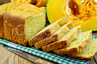 bread homemade pumpkin on a green napkin