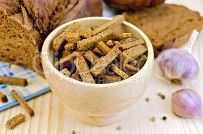 rye homemade bread with croutons in a bowl
