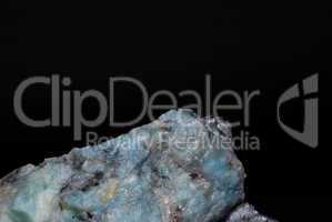 mineralien mit leuchtenden blauen lazulith detail