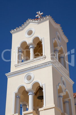 Glockenturm einer Kirche auf der Insel Karpathos