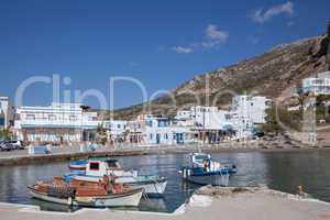 der kleine Hafenort Finiki auf der Insel Karpathos