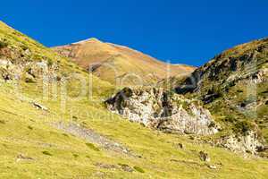 beautiful mountain peaks in spain (pyreness)