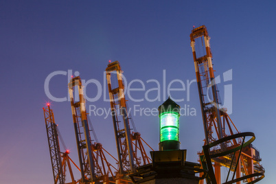 container cranes with beacon