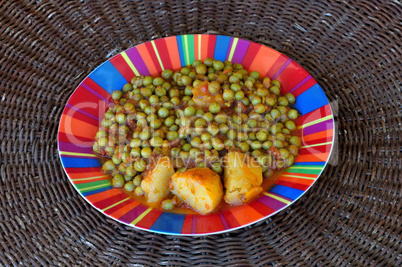 green peas with tomato sauce