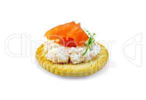 crackers with cream and salmon