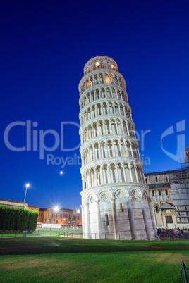 pisa leaning tower at dawn