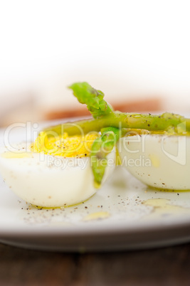 asparagus and eggs