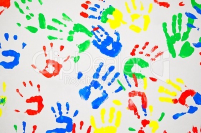 Farbige Handabdrücke von Kindern