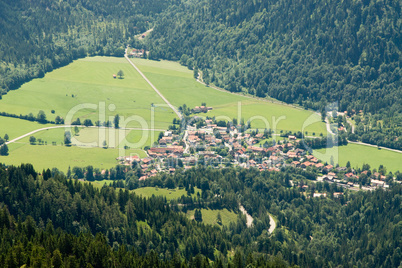 Bayrischzell, Oberbayern, Bayern, Grenze, Grenzgebiet, Österreich, Ort, Dorf, Übersicht, Alpen, Stadt, Überblick, Bergblick, Tal, oben, Wald, Berge, Berg, Wälder, Wiesen, Blick, vom, Wendelstein,