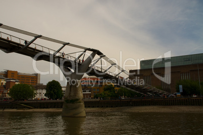 London , Brücke, architektur, attraktion, berühmt, england, fluß, Themse, großbritannien, großstadt, historisch, königreich, Ausflug, wasser, Besuchermagnet, Touristen, städtereise, City, Wohnhäuser, Ufer, großbritannien, großstadt, Flussufer, Hafen, Pier