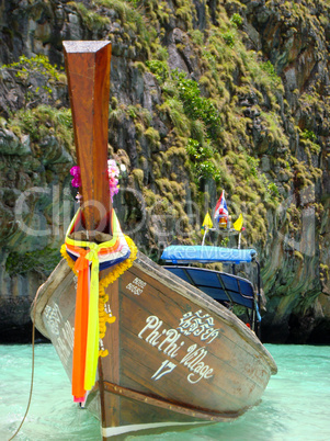 long tail boat, geschmückt, Band, schön, Schmuck, Verzierung, Fest, longtailboat, Anleger, longtailboot, Strand, Boot, boote, Krabi, Thailand, Insel, Asien, typisch, phuket, Wasser, Sandstrand, Sand, Transportmittel, thai, tradition, ao nang, südostasien,