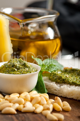 italian basil pesto bruschetta ingredients