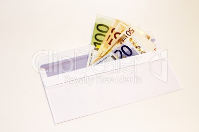 Euroscheine in Briefumschlag