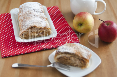 Apfelstrudel