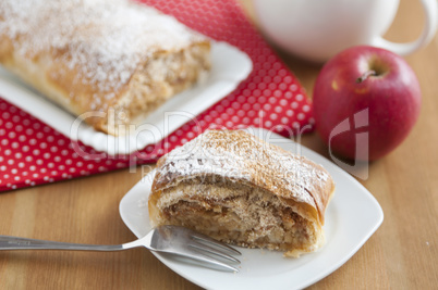 Apfelstrudel