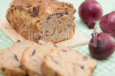 Zwiebelbrot mit Speck