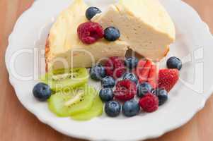 Cheesecake mit Früchten