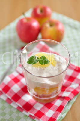 Apfel Tiramisu Dessert