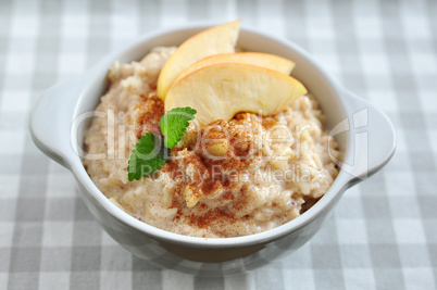 Milchreis mit Apfel und Zimt