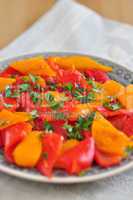 Salat aus gerösteten Paprika