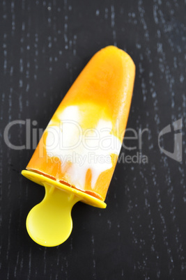Mango Joghurt Popsicles