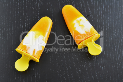 Mango Joghurt Popsicles