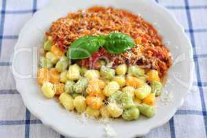 Gnocchi mit Bolognese Sauce