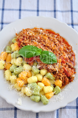 Gnocchi mit Bolognese Sauce