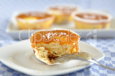 Cheesecake Muffins
