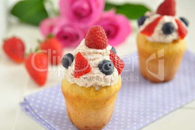 Beeren Cupcakes
